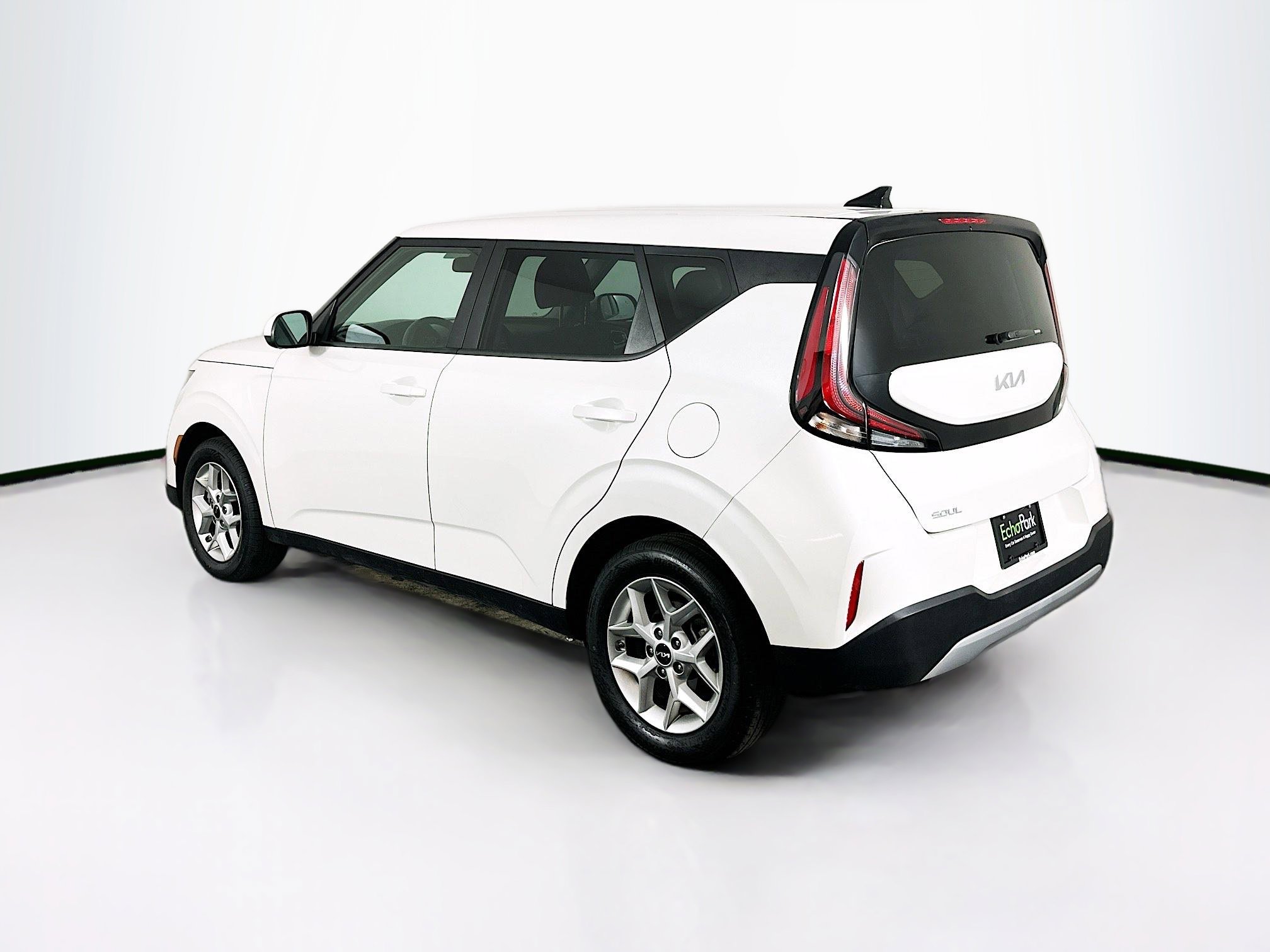 Used 2025 Kia Soul LX w/ LX Technology Package image 5