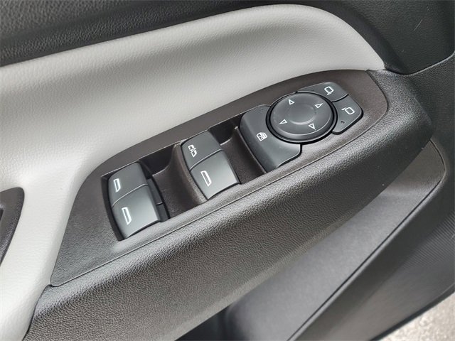 Used 2021 Chevrolet Equinox LS image 19