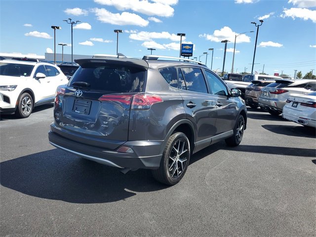 Used 2017 Toyota RAV4 SE image 3