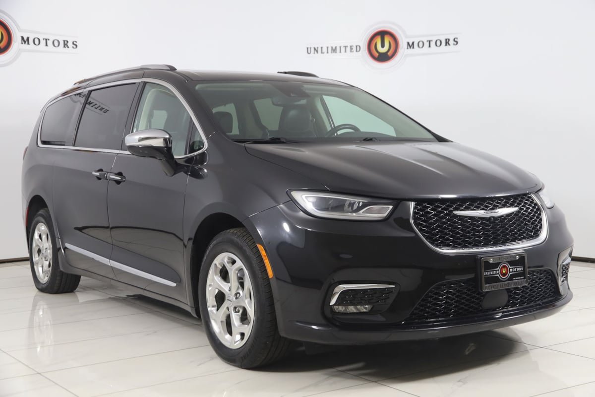Used 2021 Chrysler Pacifica Limited AWD/4WD image 24