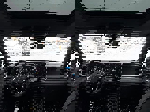 New 2026 Volkswagen Tiguan SE R-Line image 7