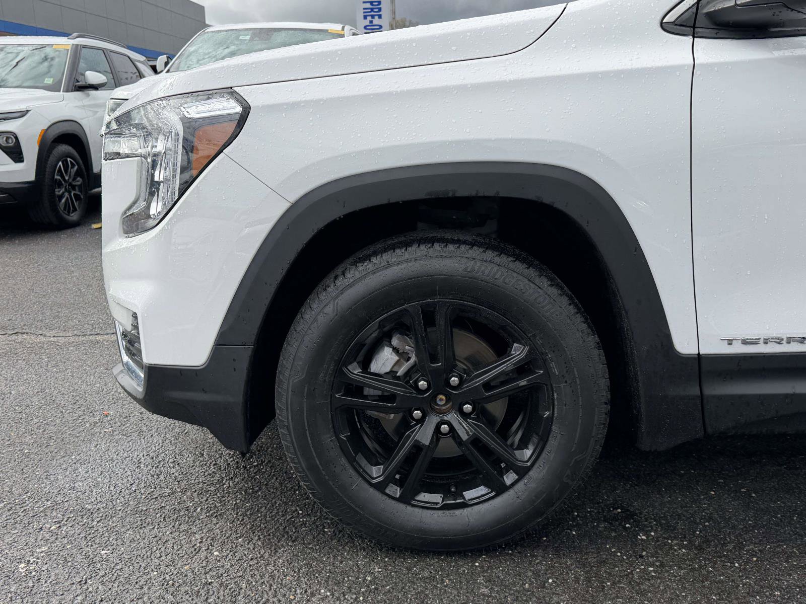 Certified 2023 GMC Terrain SLE w/ Driver Convenience Package AWD/4WD image 6