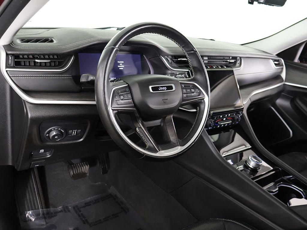 Used 2021 Jeep Grand Cherokee L Limited w/ Luxury Tech Group II AWD/4WD image 30