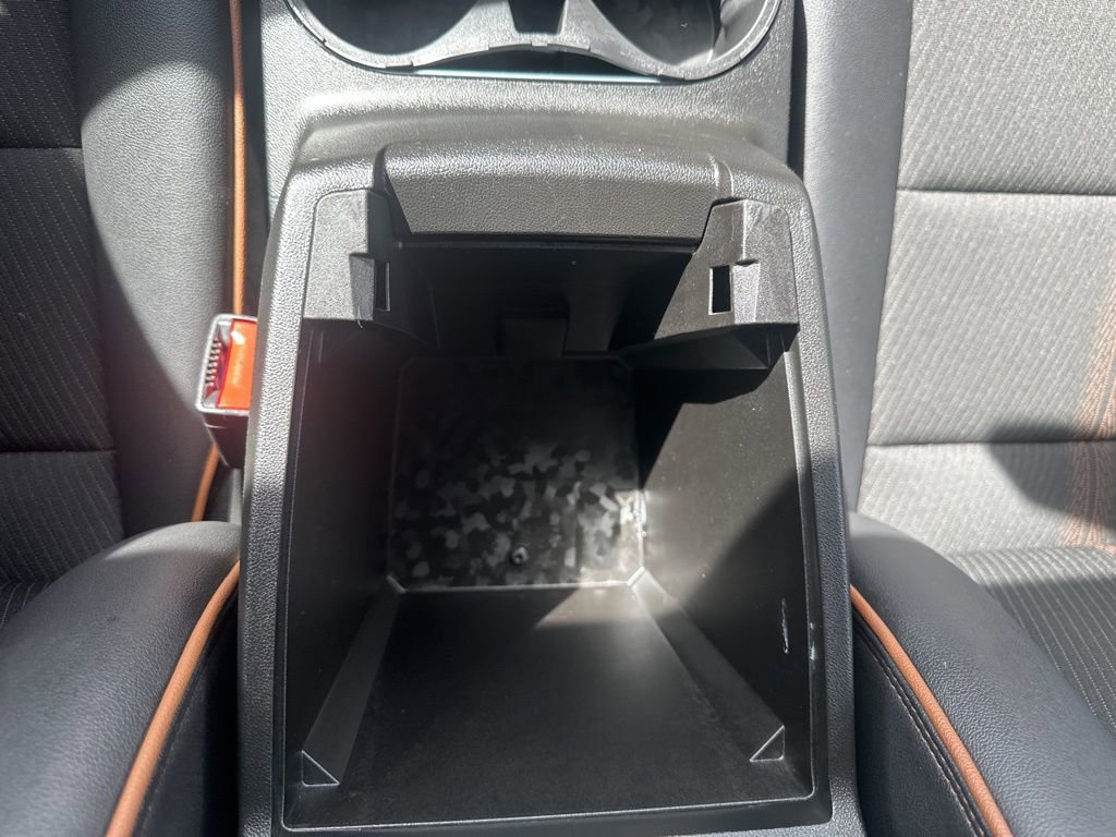 Used 2023 GMC Canyon AT4 w/ Technology Package image 8