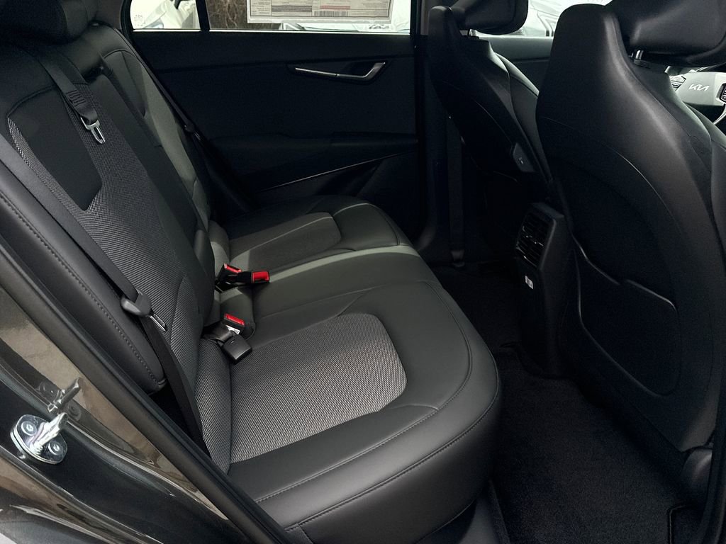 New 2026 Kia Niro Wind image 16