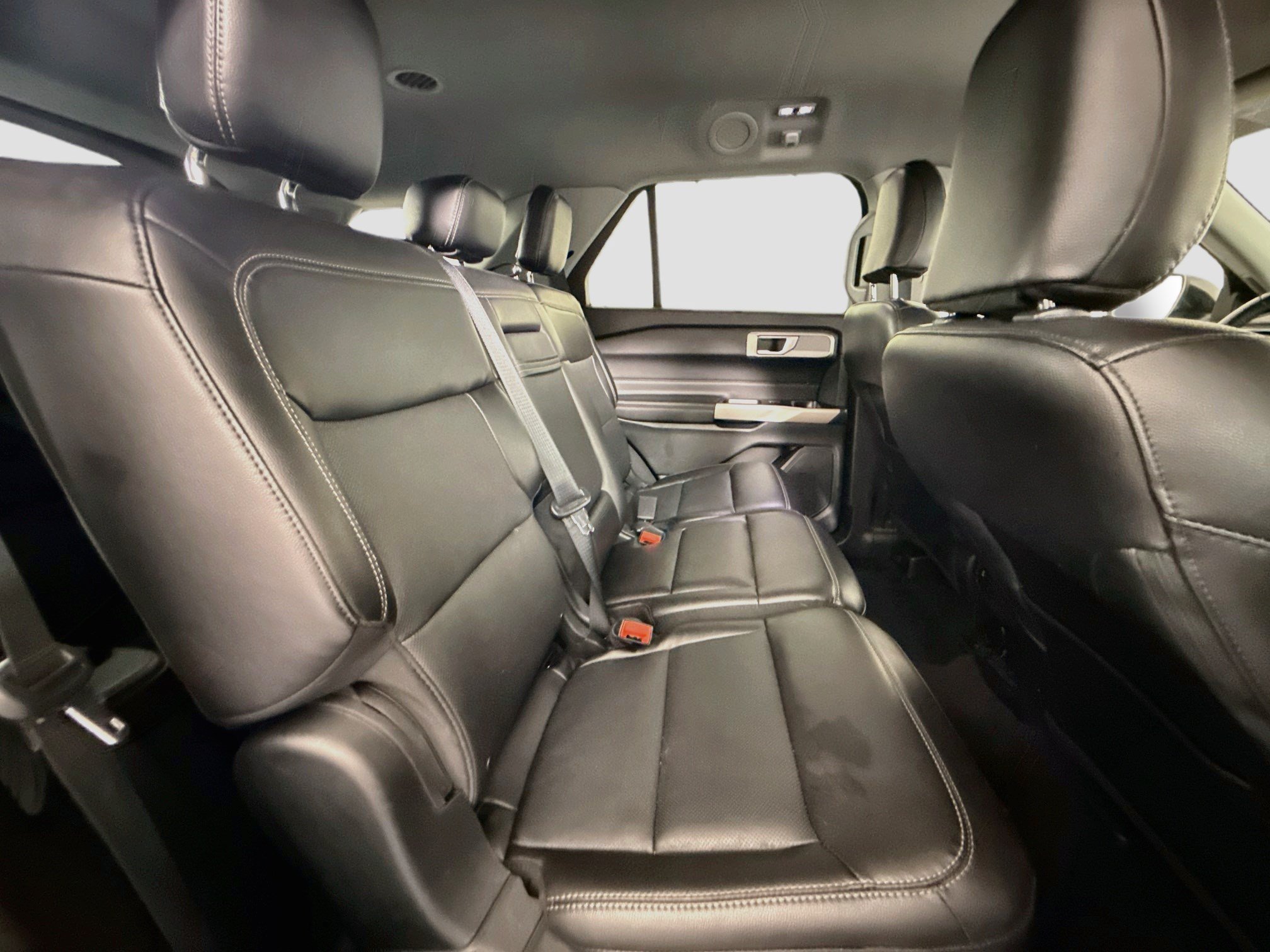 Used 2023 Ford Explorer Limited AWD/4WD image 27