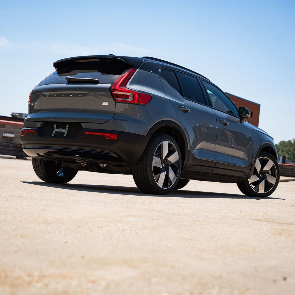 Certified 2023 Volvo XC40 Recharge Ultimate AWD/4WD image 6