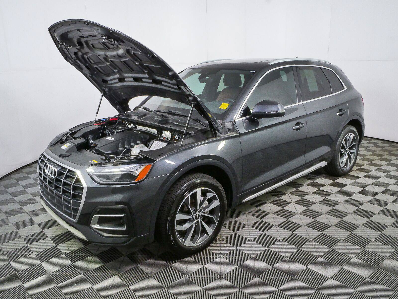 Used 2021 Audi Q5 2.0T Premium Plus w/ Premium Plus Package AWD/4WD image 31