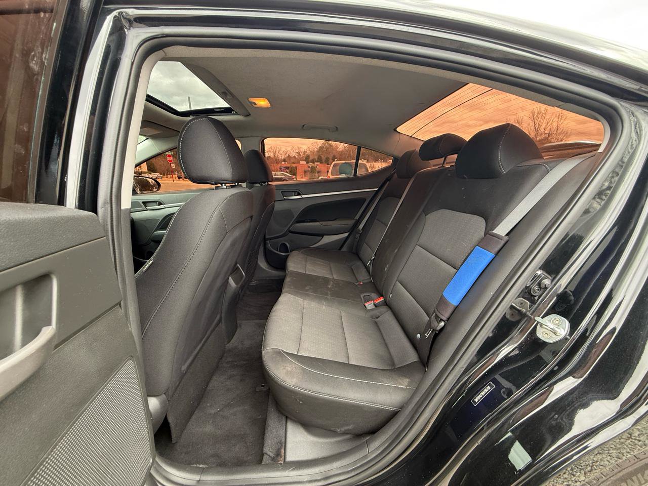 Used 2017 Hyundai Elantra Value Edition w/ Cargo Package image 27