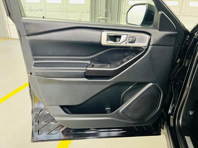 Used 2020 Ford Explorer Limited RWD image 24