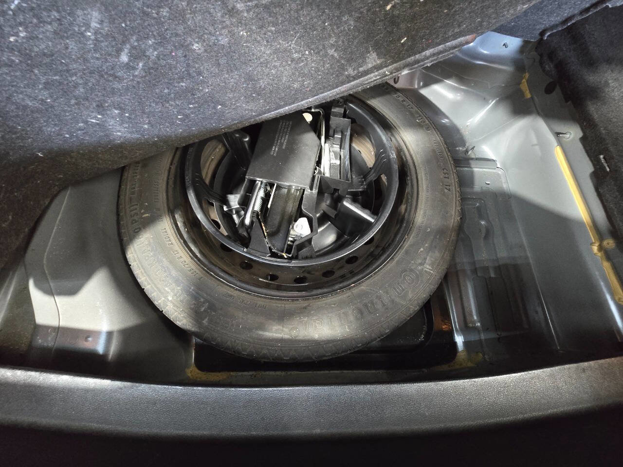 Used 2012 Mercedes-Benz E 350 4MATIC Sedan image 30