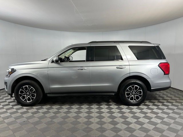 Used 2024 Ford Expedition XLT image 7