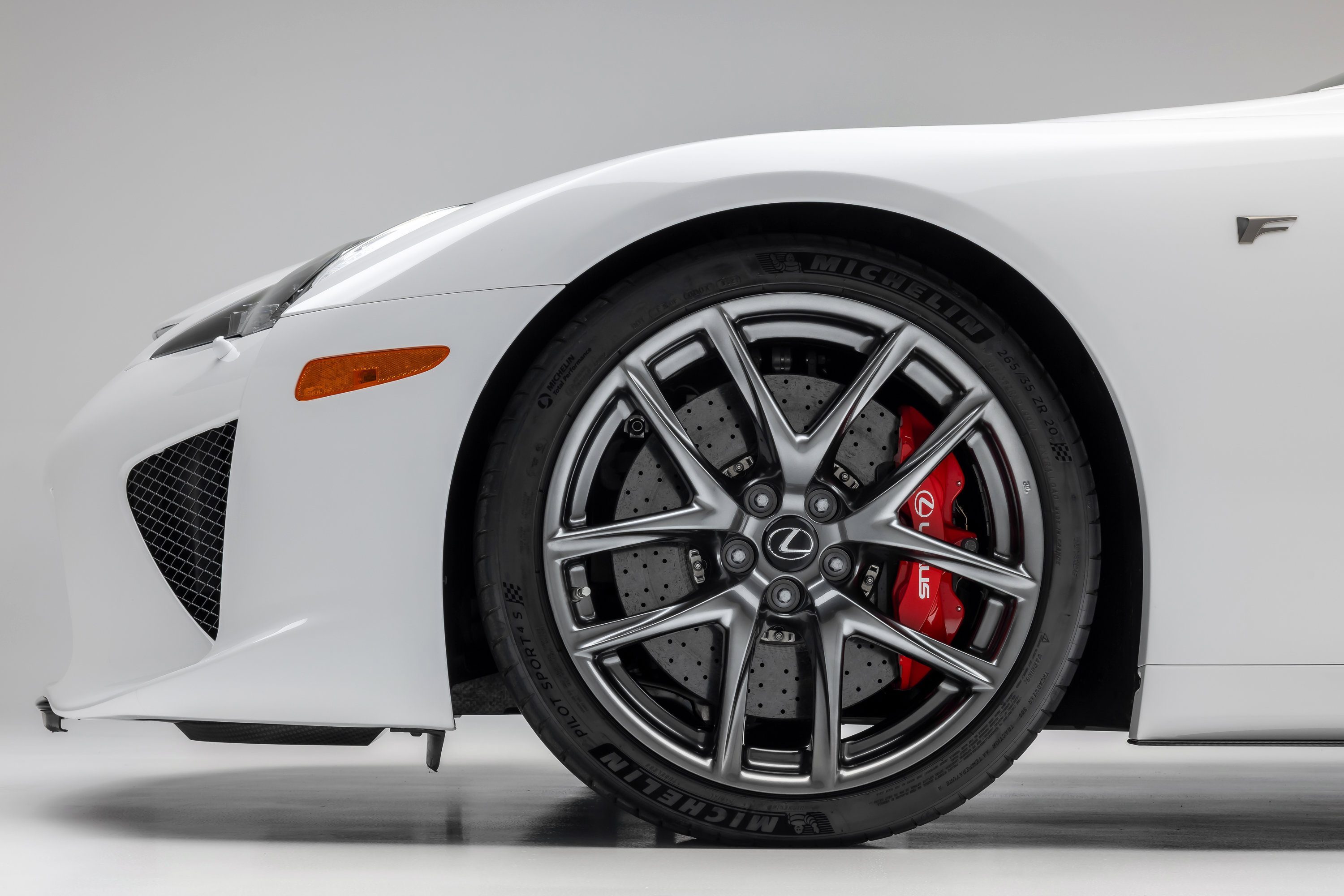 Used 2012 Lexus LFA RWD image 48
