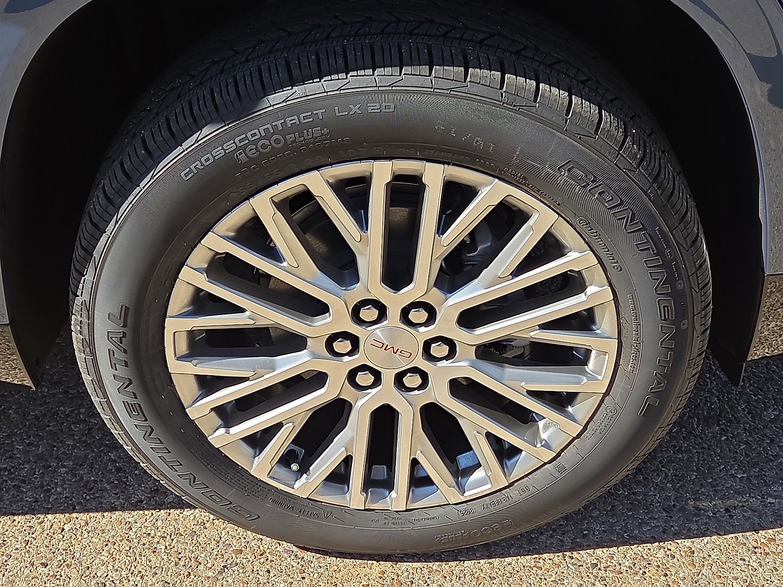 New 2026 GMC Acadia Denali w/ Super Cruise Package image 6