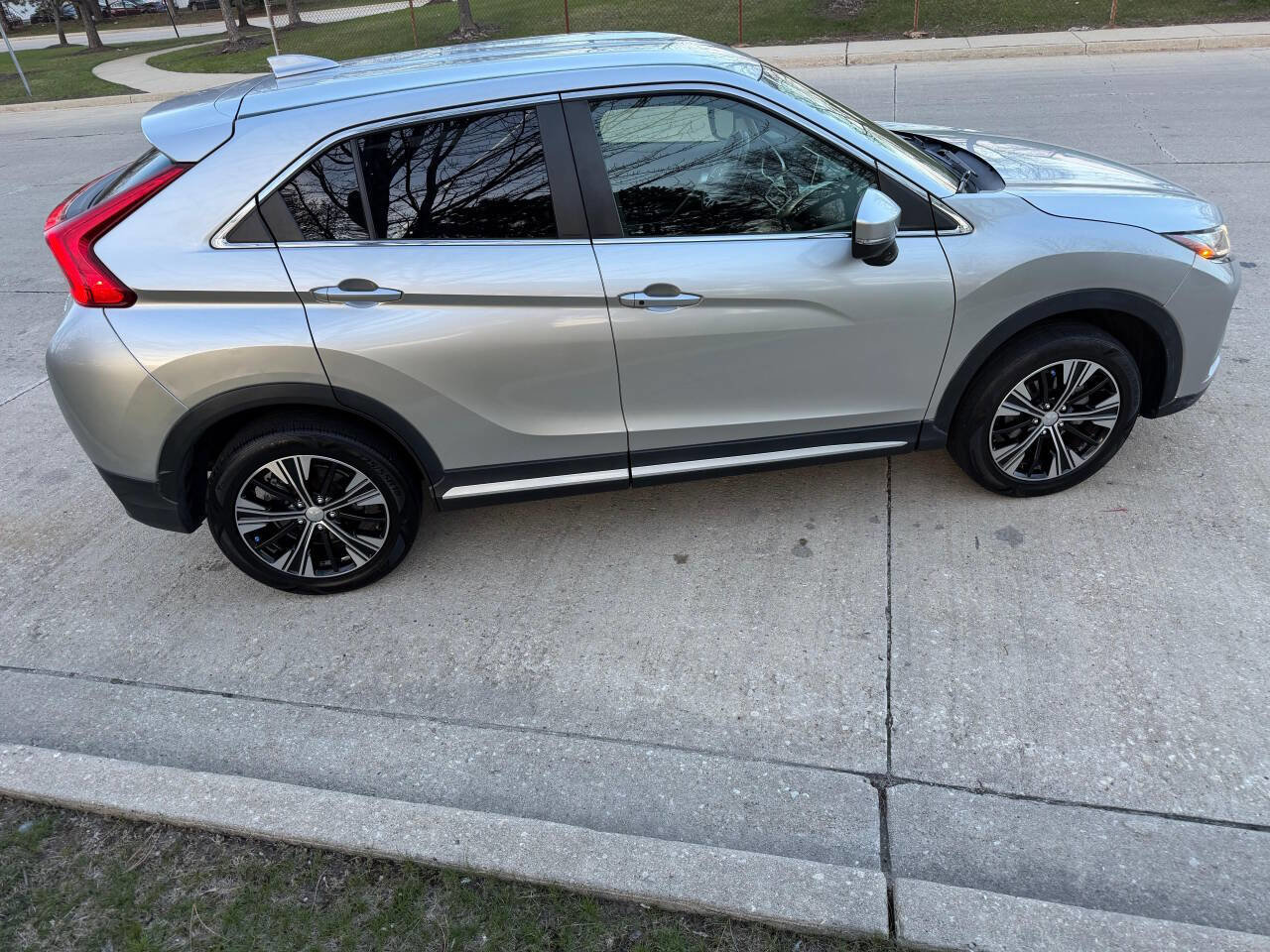 Used 2018 Mitsubishi Eclipse Cross SEL AWD/4WD image 14