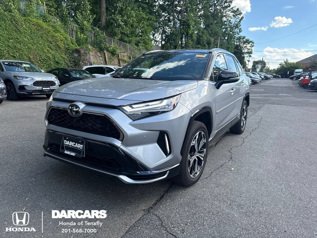 Used 2025 Toyota RAV4 XSE w/ Premium Package AWD/4WD video 1