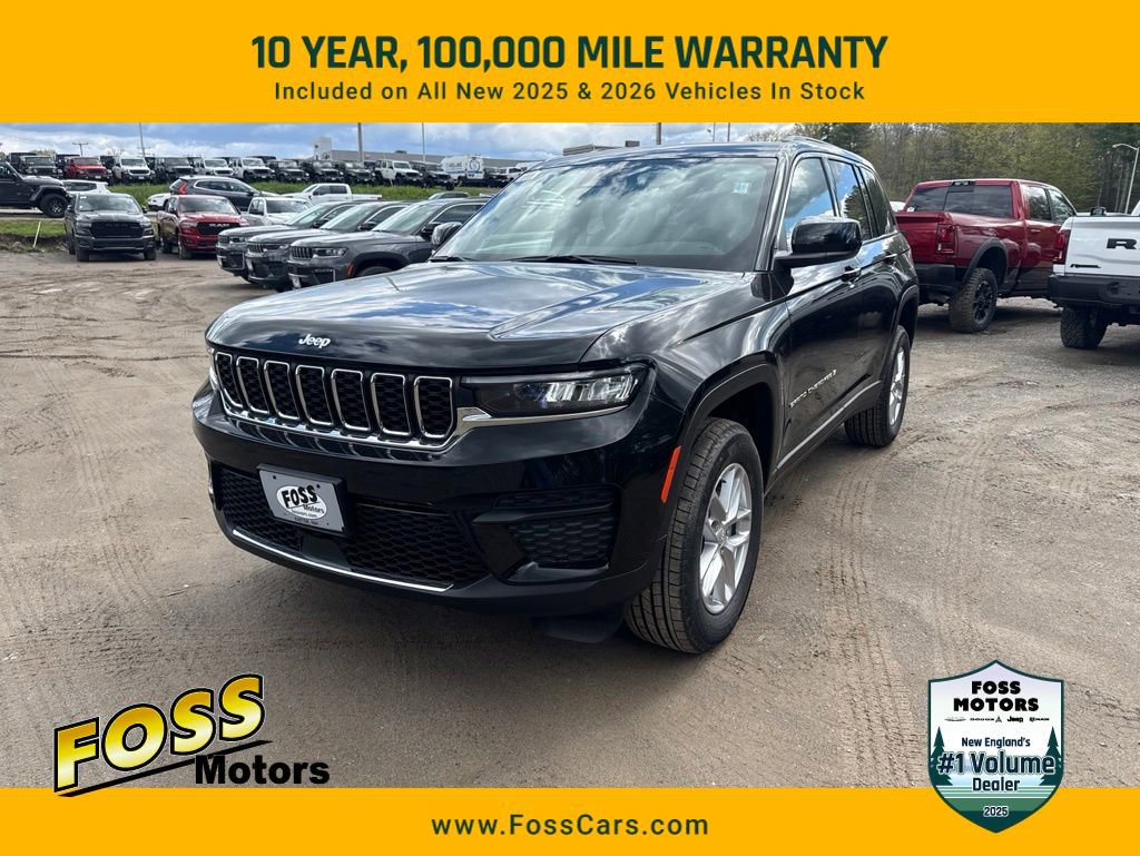 New 2026 Jeep Grand Cherokee Laredo AWD/4WD image 1