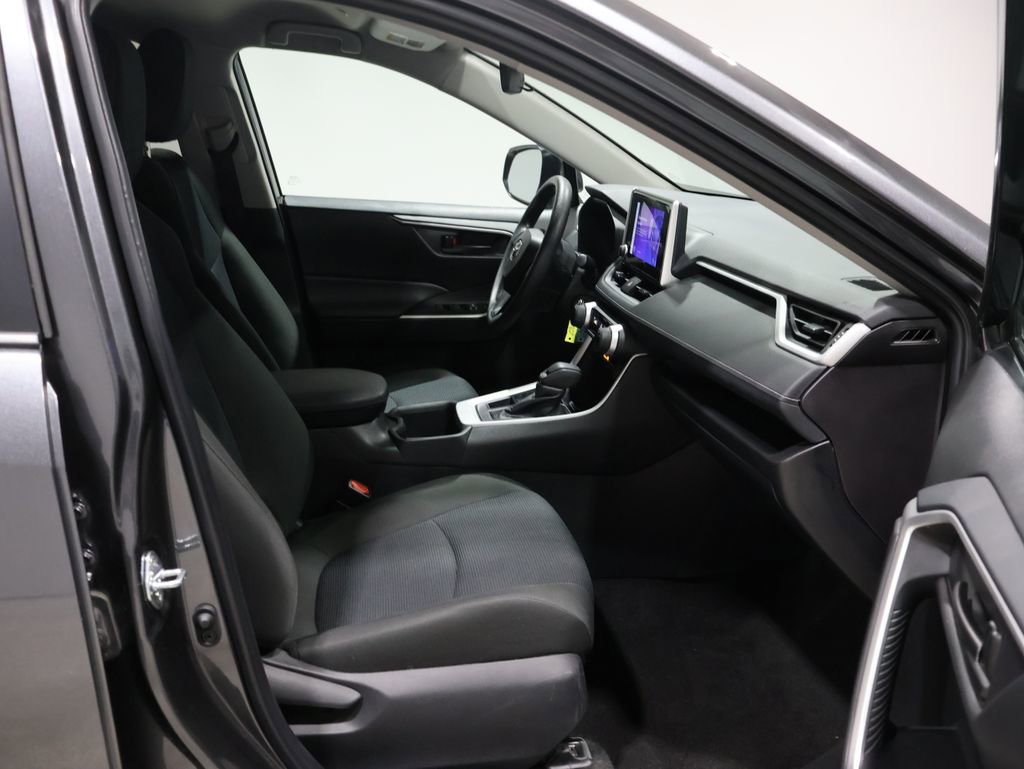 Used 2025 Toyota RAV4 LE image 22