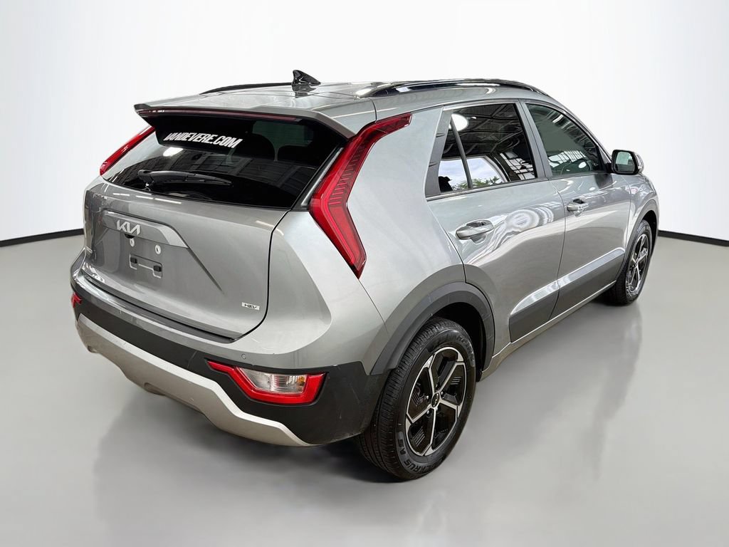 Used 2024 Kia Niro EX FWD image 8