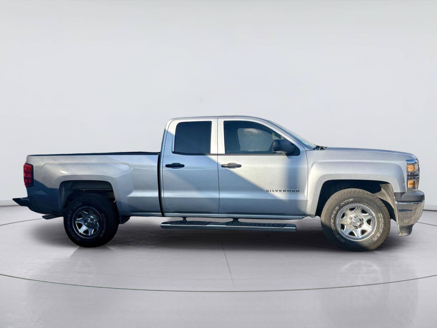 Used 2015 Chevrolet Silverado 1500 LS RWD image 2