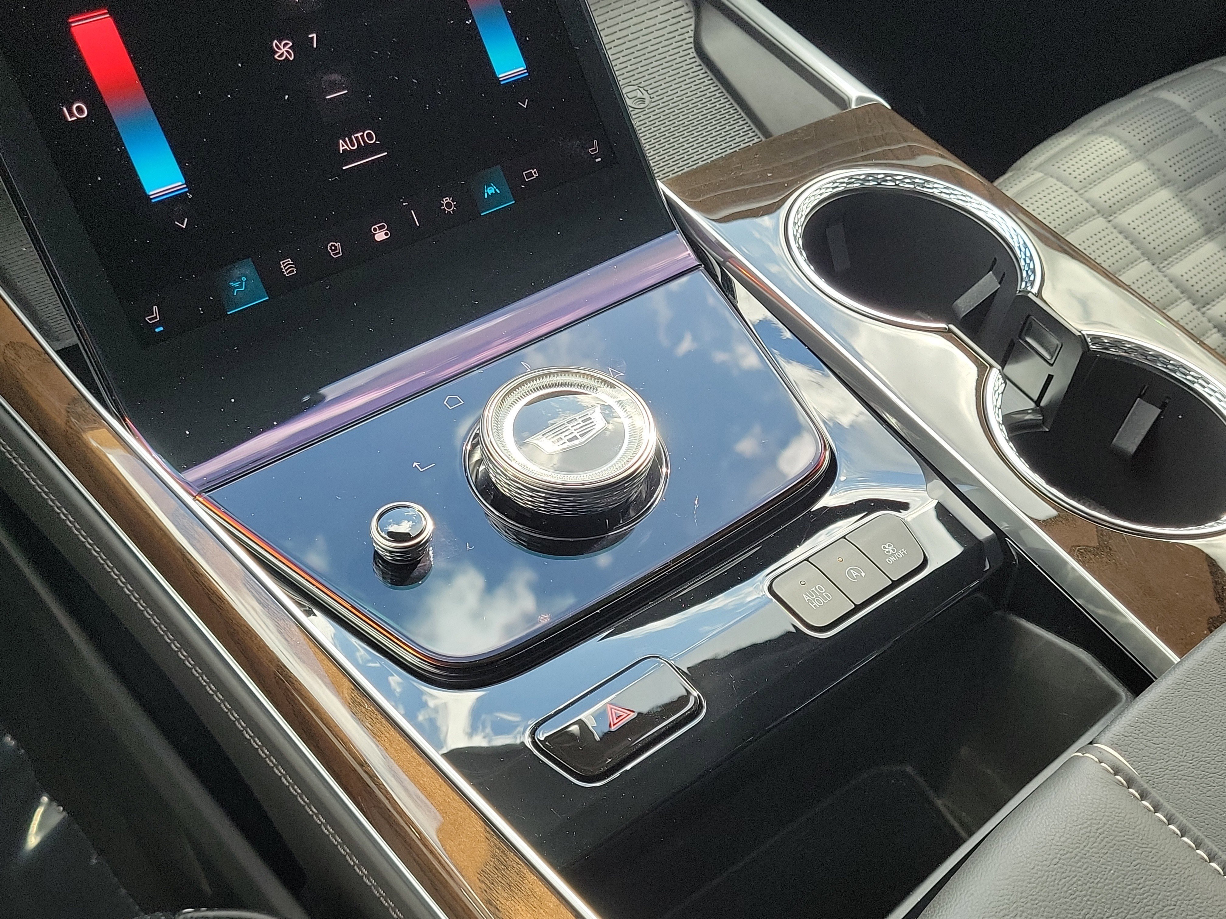 Used 2025 Cadillac Escalade Sport Platinum image 28