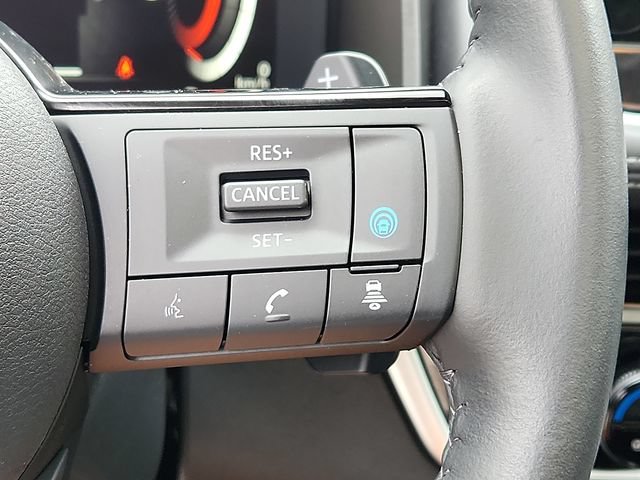 Used 2023 Nissan Rogue Platinum AWD/4WD image 23