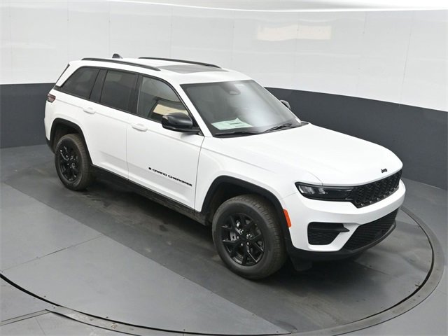 New 2025 Jeep Grand Cherokee Laredo image 28