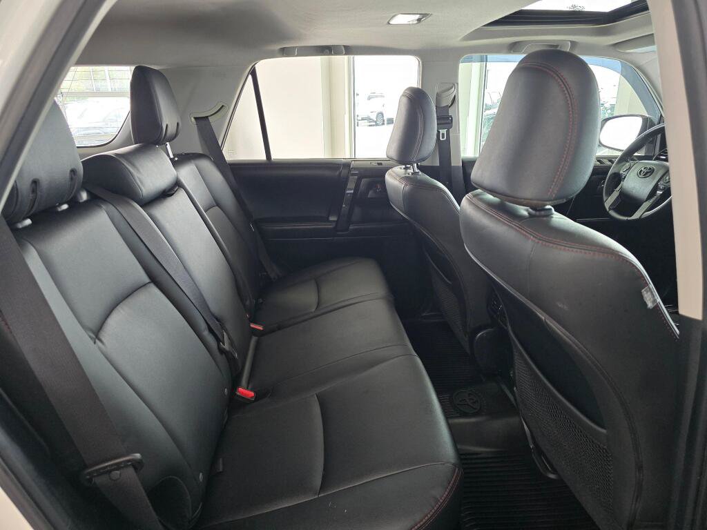 Used 2021 Toyota 4Runner TRD Off-Road Premium w/ Moonroof Package AWD/4WD image 40