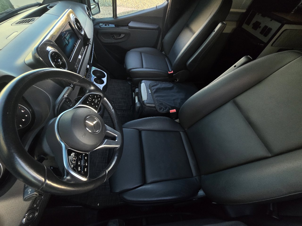 Used 2020 Mercedes-Benz Sprinter 2500 image 11