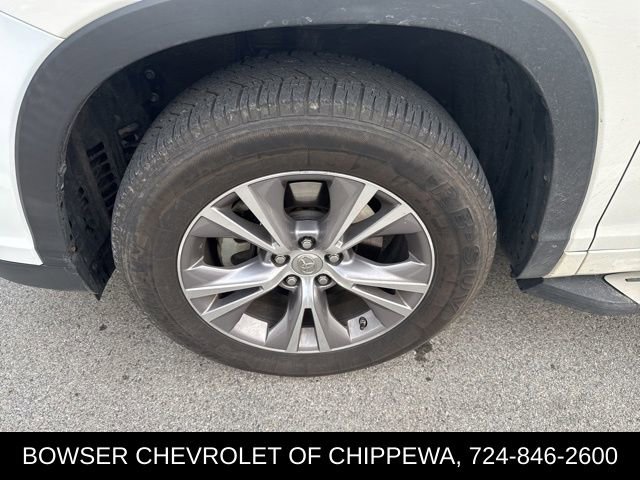 Used 2014 Toyota Highlander XLE image 2