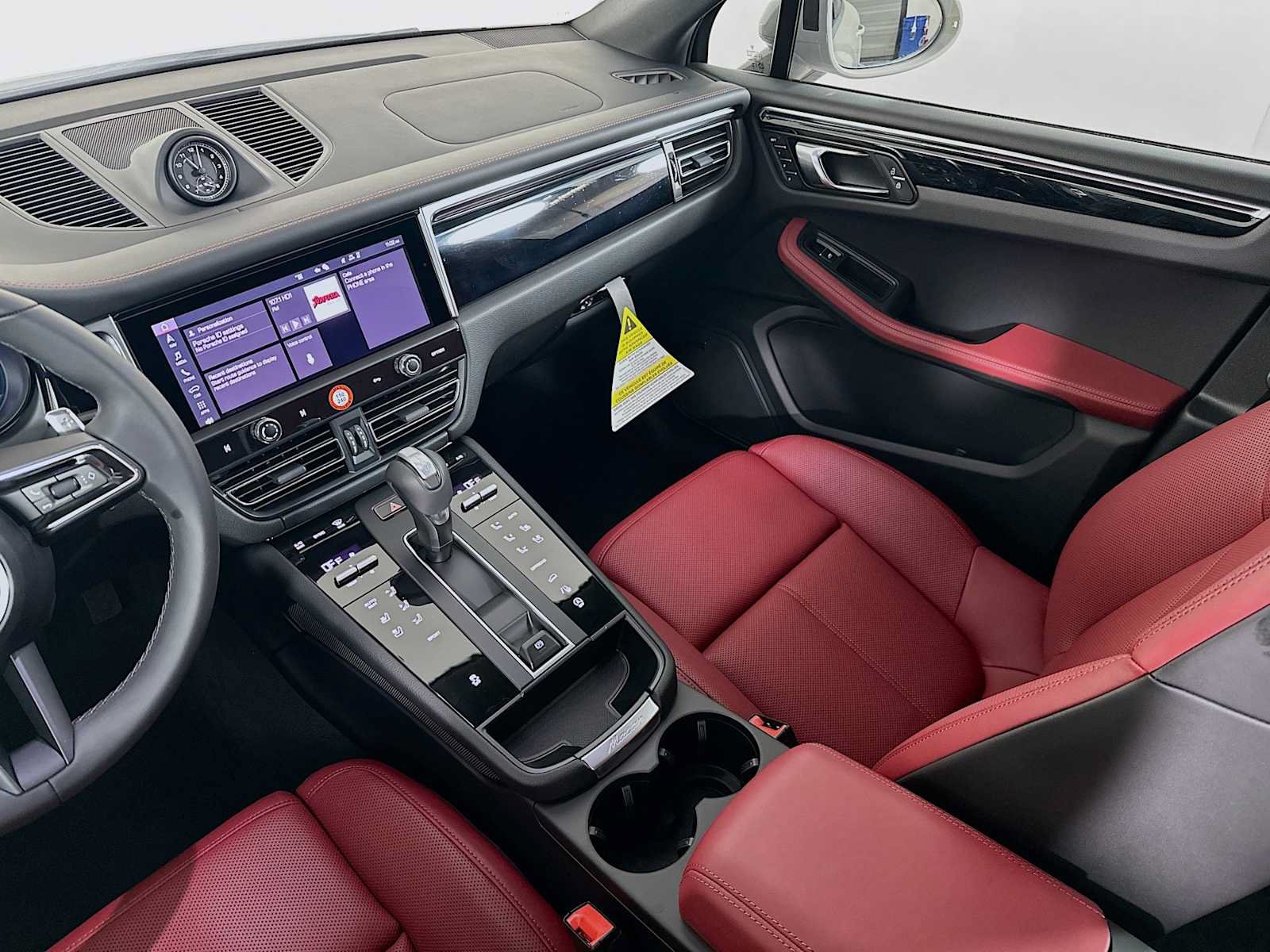 New 2026 Porsche Macan AWD/4WD image 25