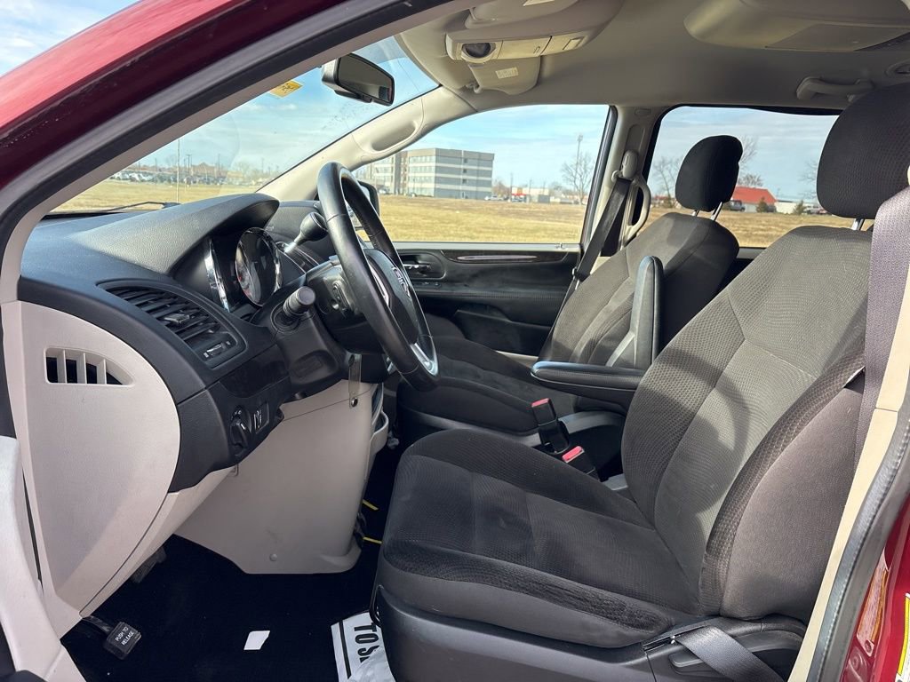 Used 2017 Dodge Grand Caravan SE w/ Power Window Group image 16