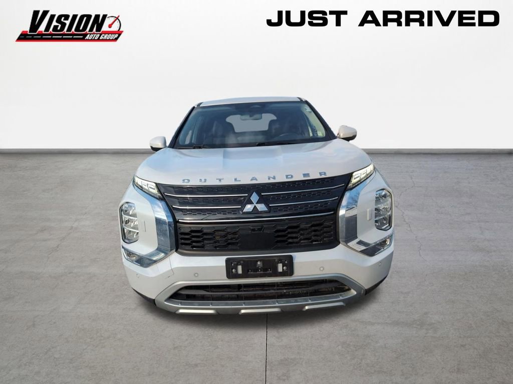 Used 2023 Mitsubishi Outlander SE video 2