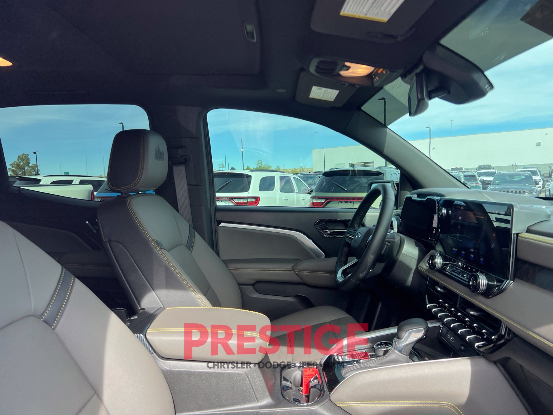 Used 2025 Chevrolet Colorado ZR2 w/ ZR2 Bison Edition AWD/4WD image 27