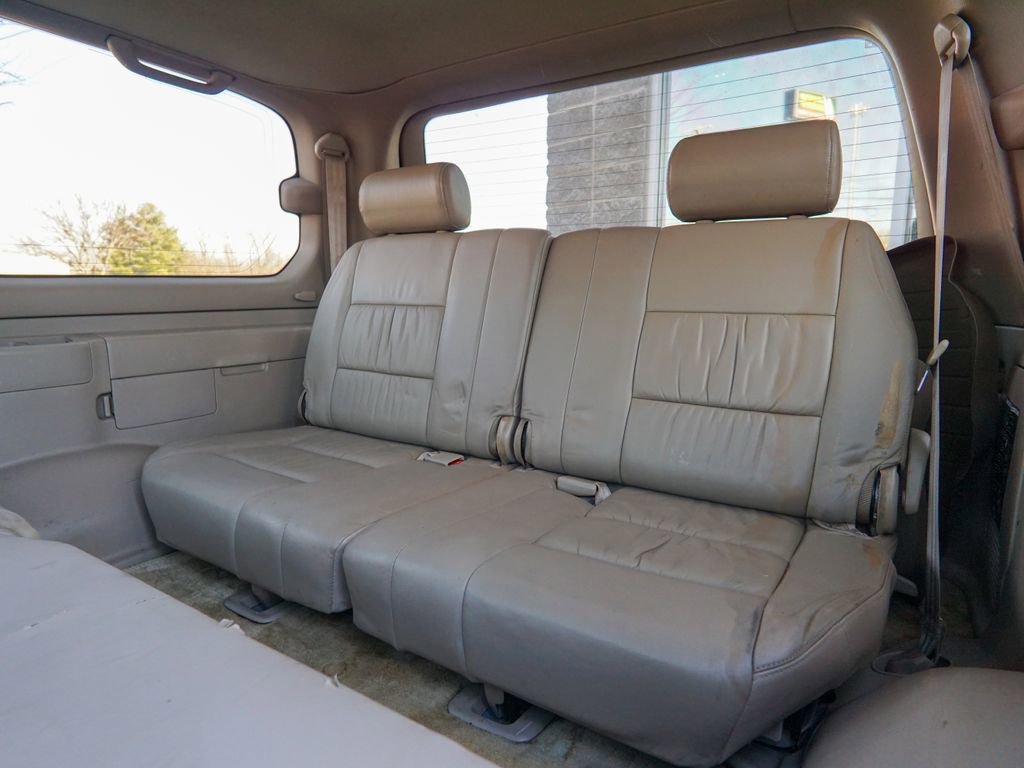 Used 2000 Toyota Land Cruiser image 29