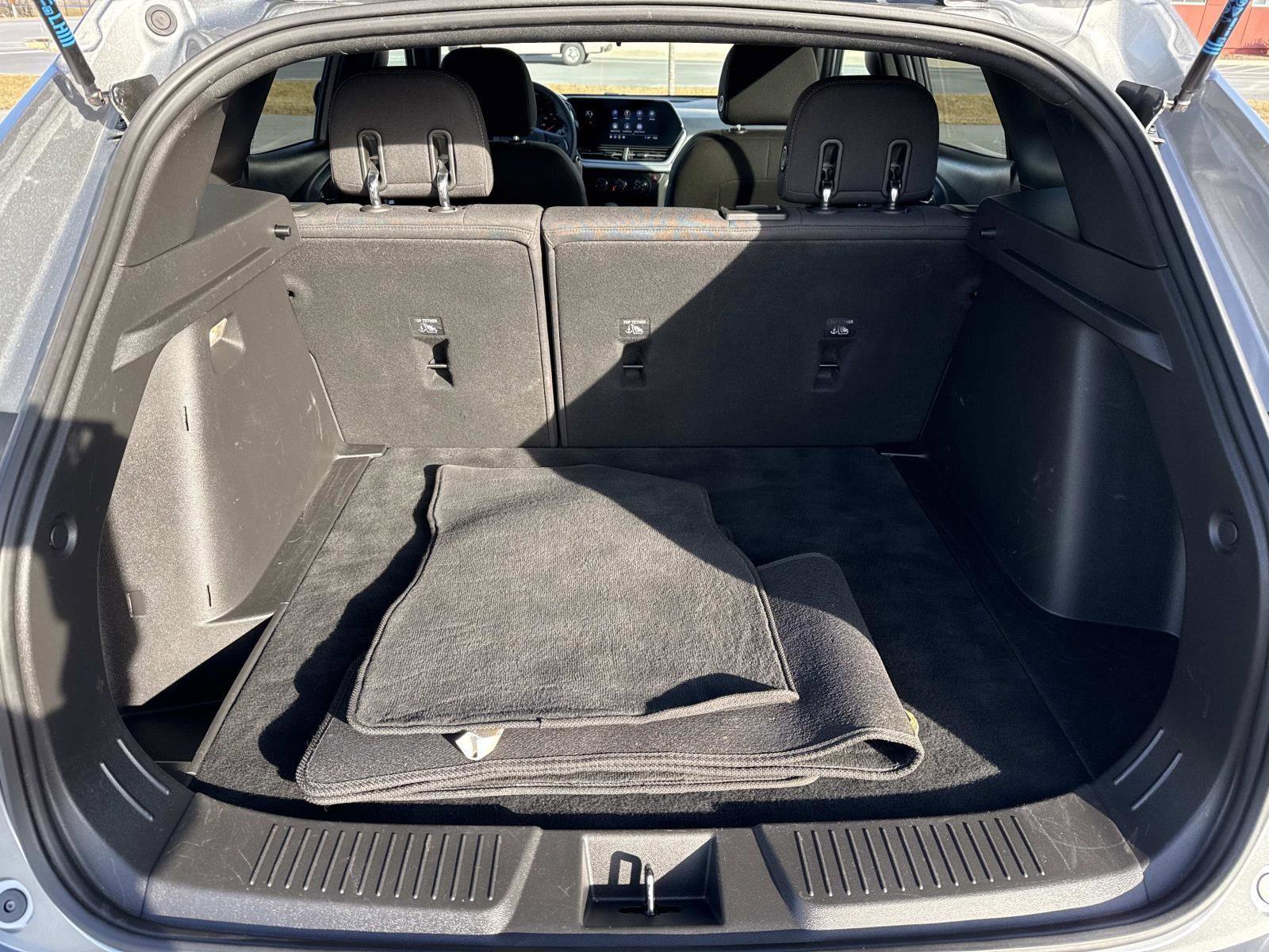 Used 2024 Chevrolet Trax RS w/ Driver Confidence Package FWD image 19