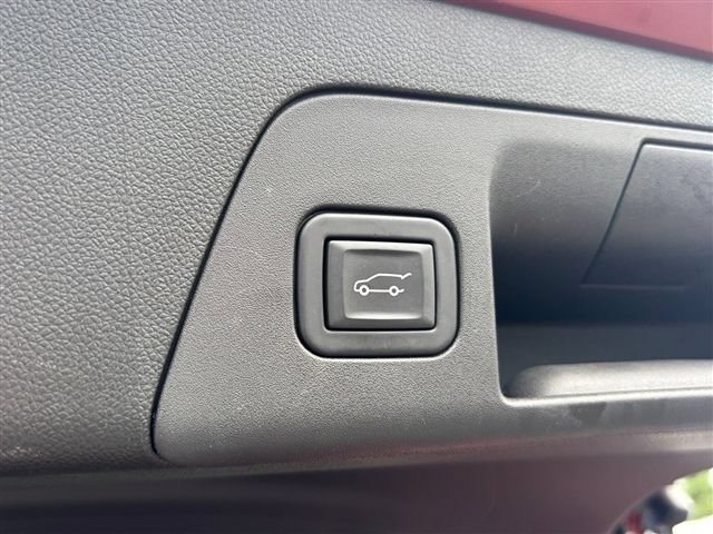 Used 2023 Buick Envision Avenir AWD/4WD image 21