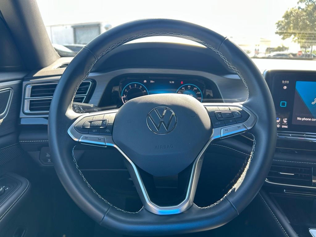 Used 2025 Volkswagen Atlas Cross Sport SE w/ Panoramic Sunroof Package image 19