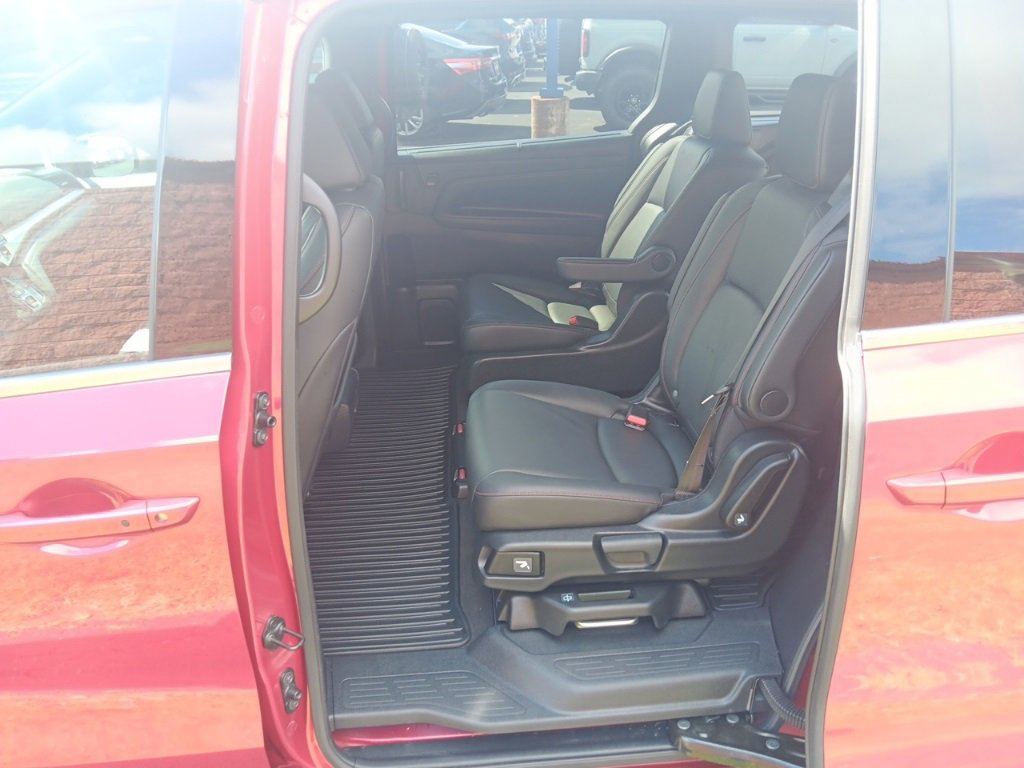 Used 2025 Honda Odyssey Sport-L image 16