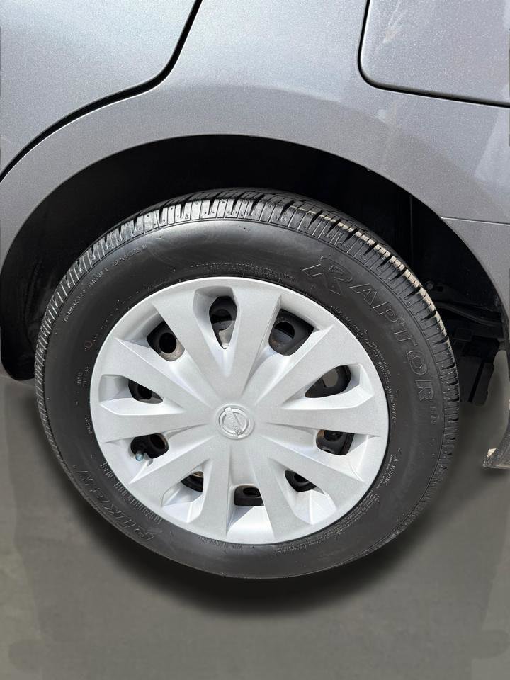 Used 2019 Nissan Versa SV image 33