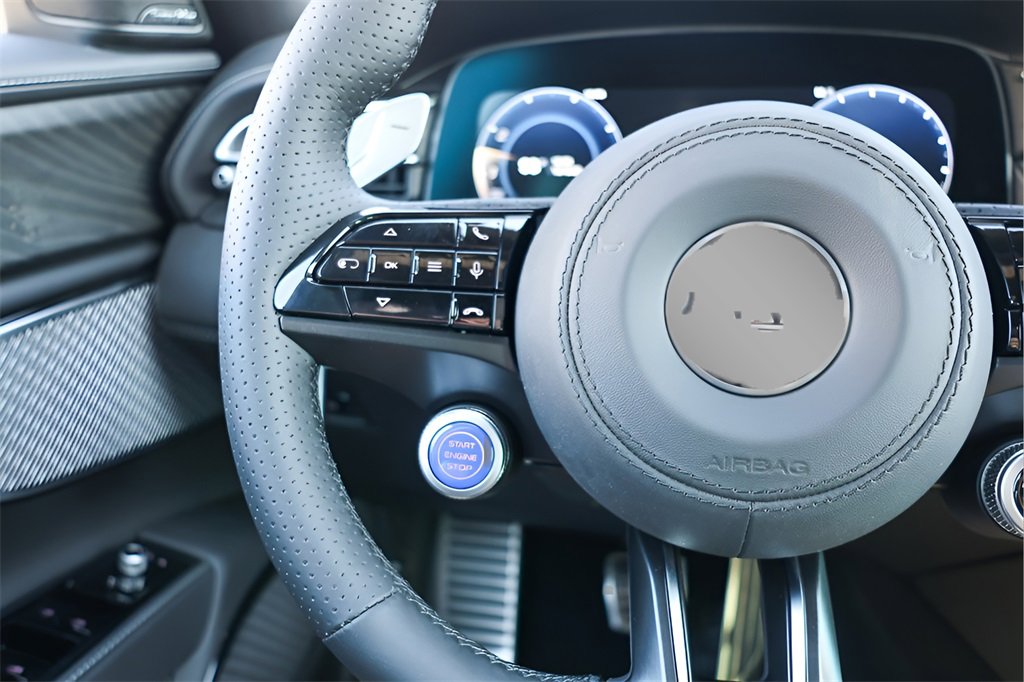 New 2025 Maserati Grecale Modena image 12