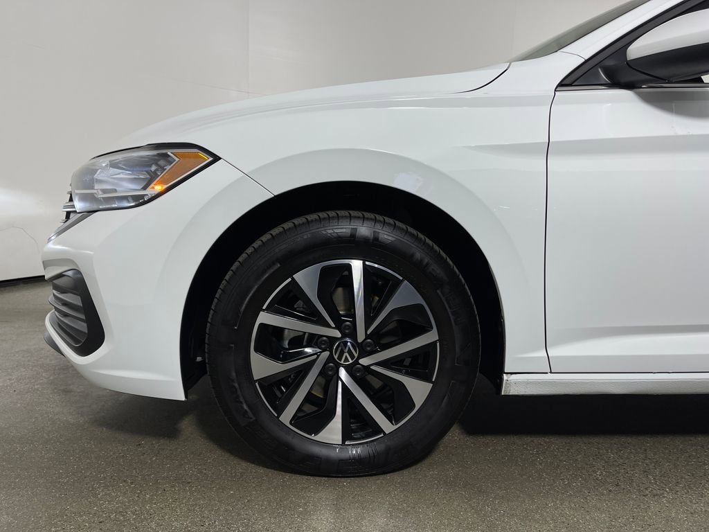 Used 2024 Volkswagen Jetta S image 12