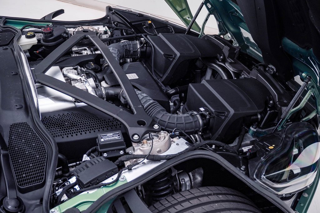 Used 2023 Aston Martin DB11 Volante image 37