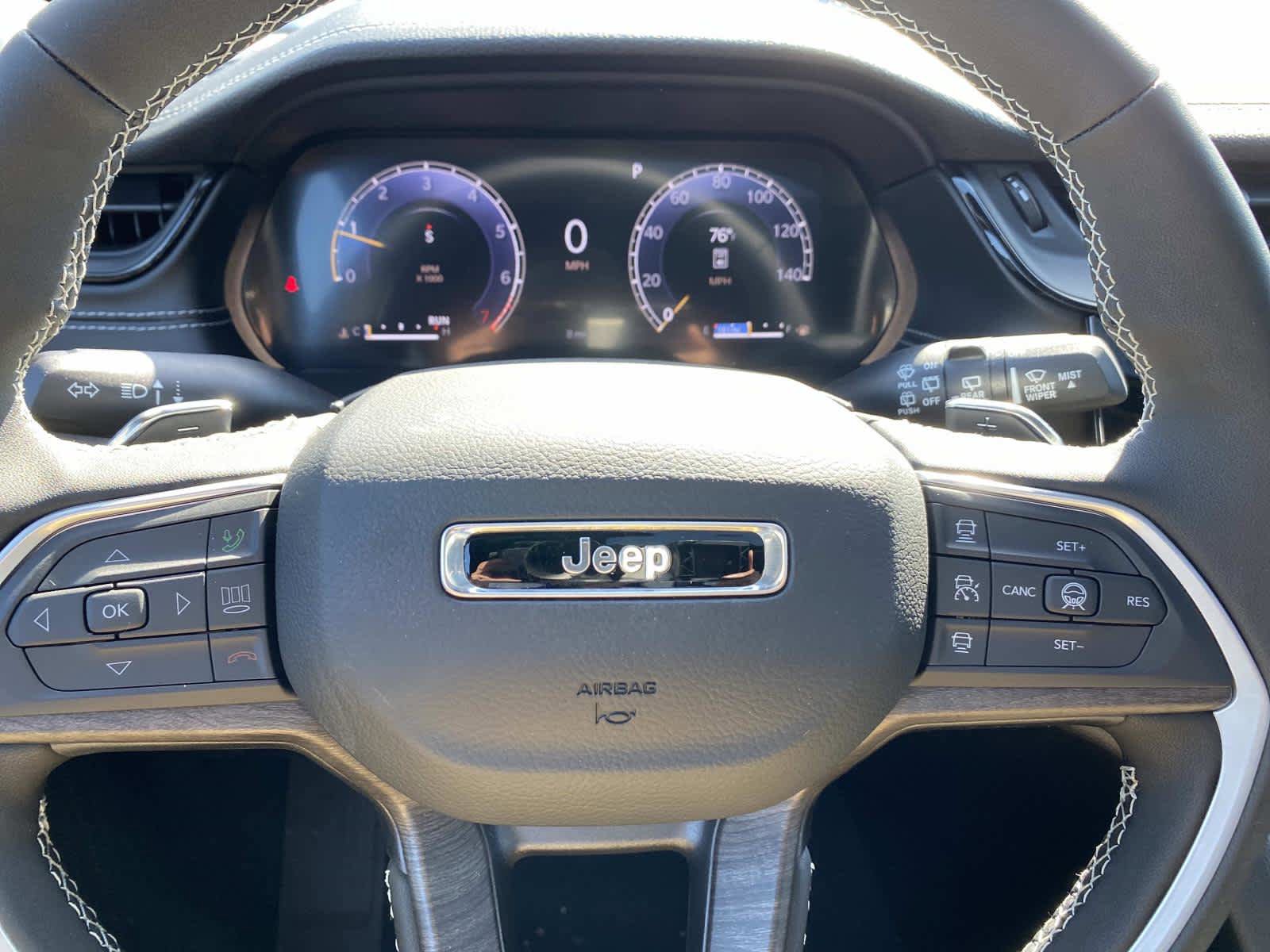 New 2026 Jeep Grand Cherokee Altitude image 12