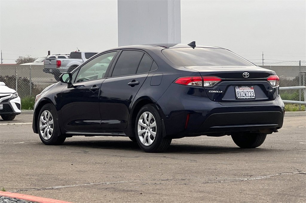Used 2021 Toyota Corolla LE w/ Carpet Mat Package (TMS) image 7