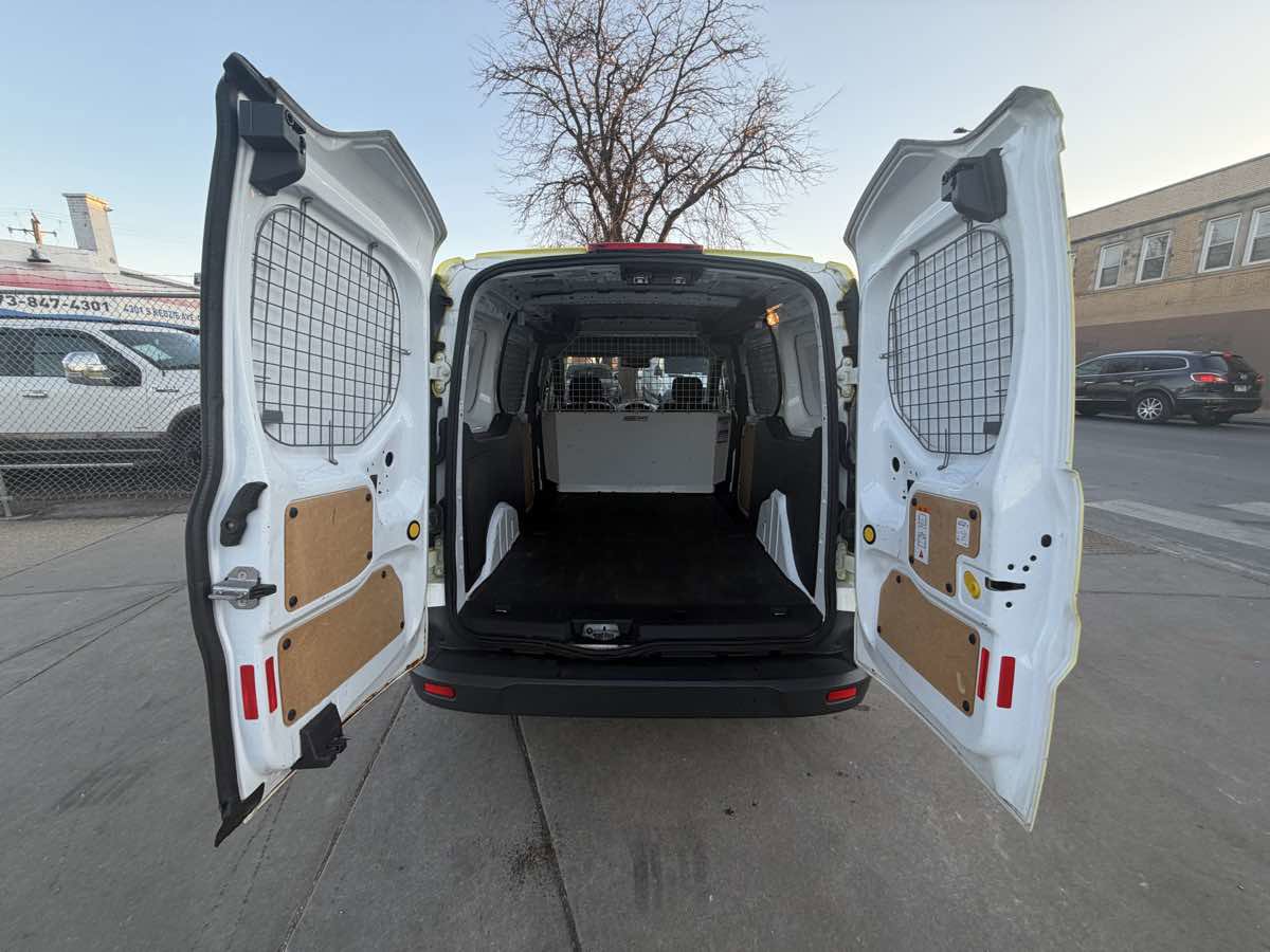 Used 2015 Ford Transit Connect XLT image 17