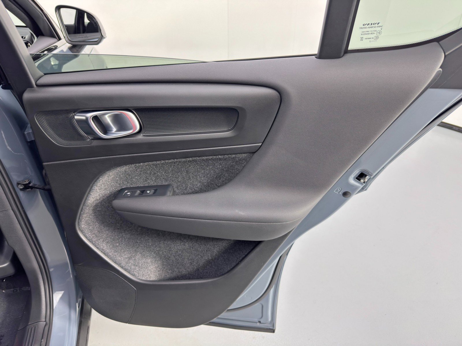 Used 2023 Volvo C40 P8 Recharge Ultimate image 41