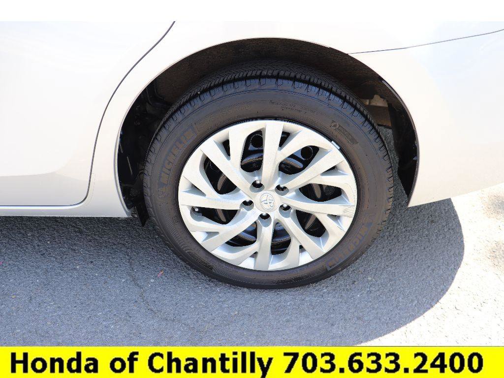 Used 2017 Toyota Corolla LE image 25