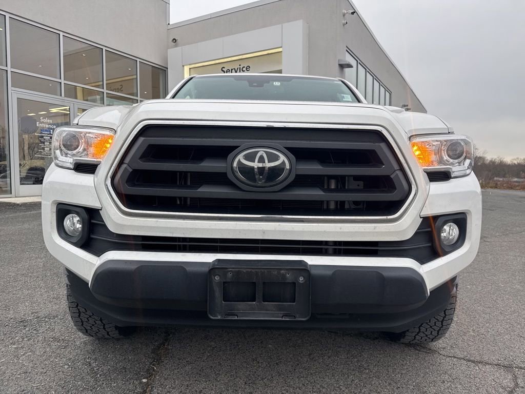 Used 2021 Toyota Tacoma SR5 w/ Technology Package image 2