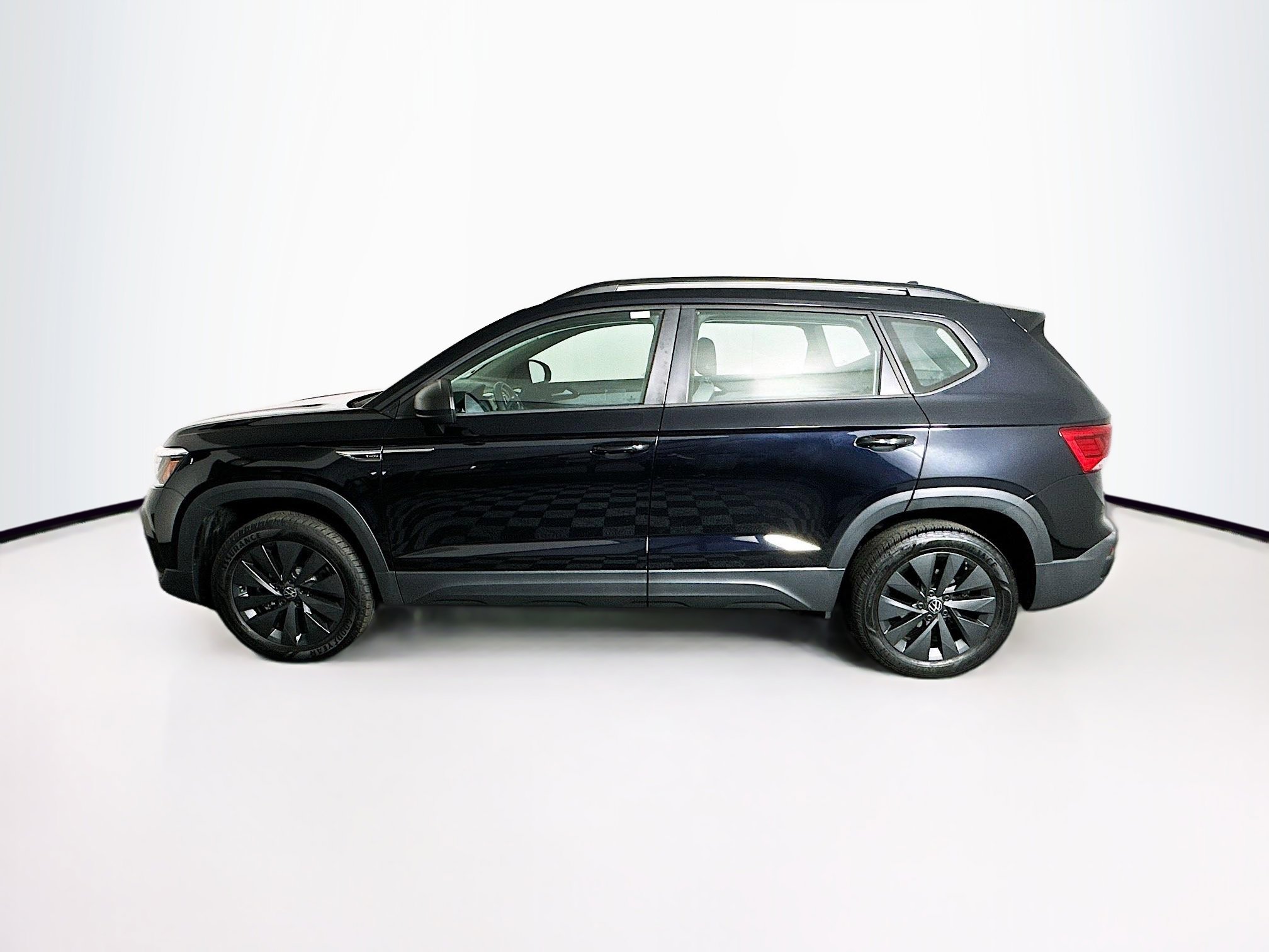 Used 2024 Volkswagen Taos S FWD image 4